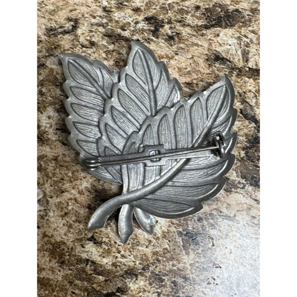 Vintage Silver Tone Three Leaf Green Blue Brooch Pin Enamel - Picture 4 of 6